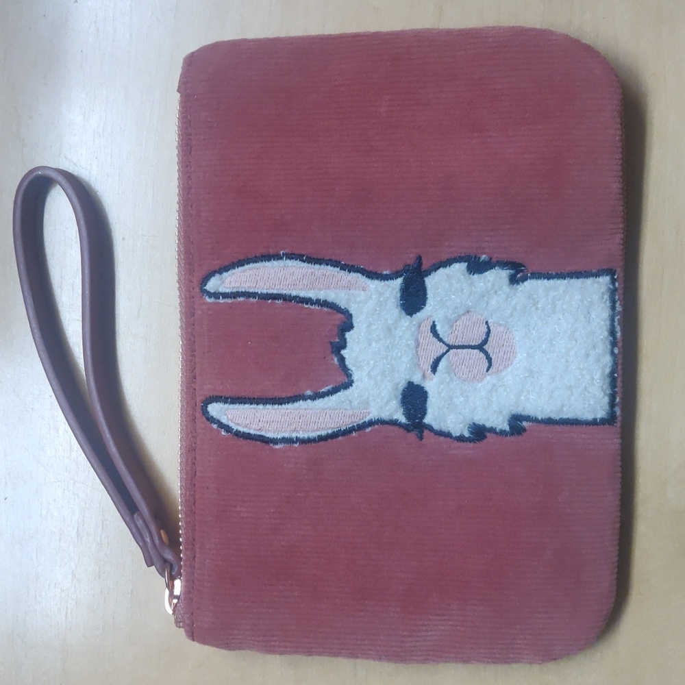 Old Navy  NWOT Llama Wristlet